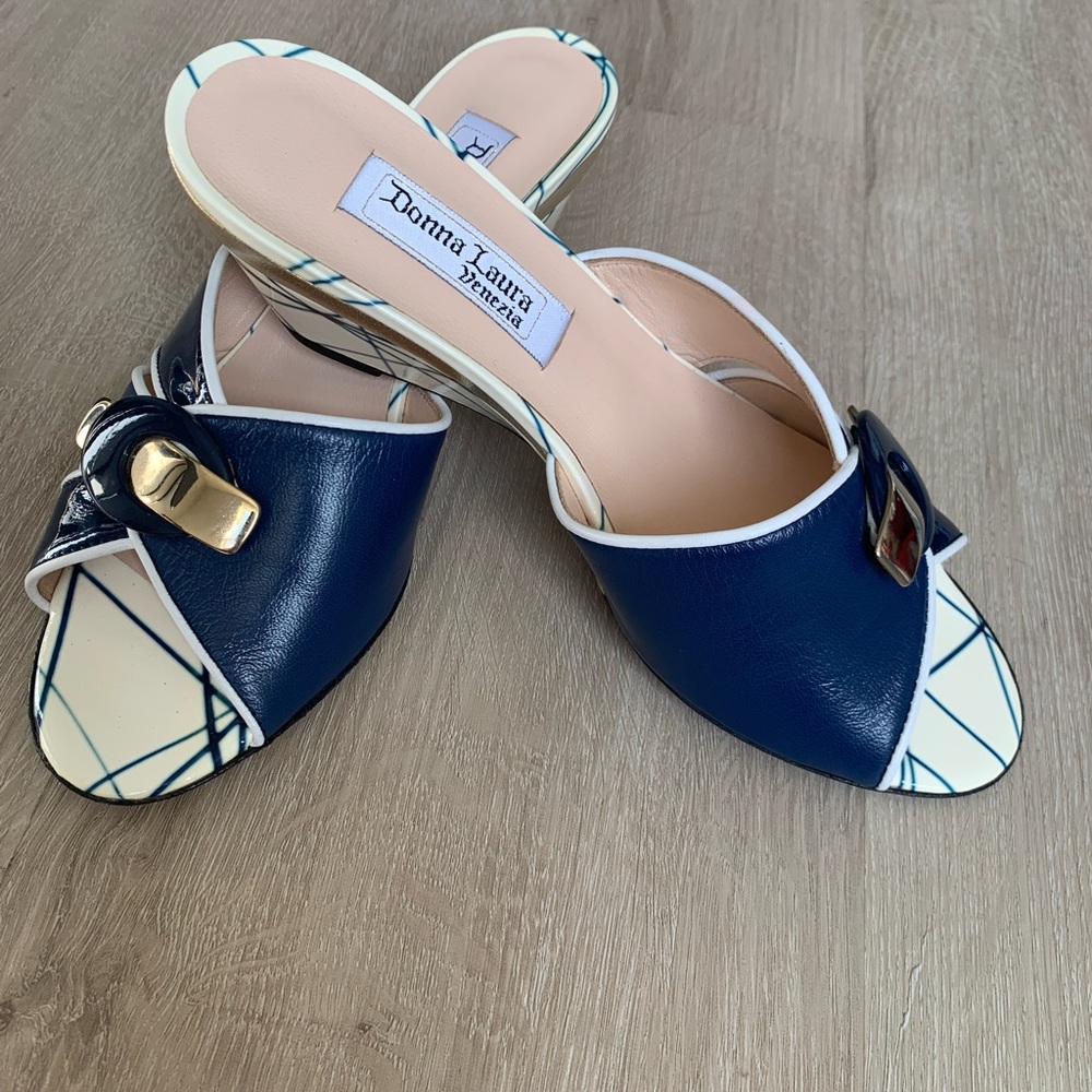 Donna Laura  Leather Shoes Made in Italy